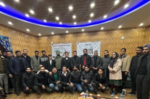 Kashmir Advocate’s Association Marks Constitution Day with Grand Celebration, Pays Homage to 26/11 Mumbai Attacks Martyrs