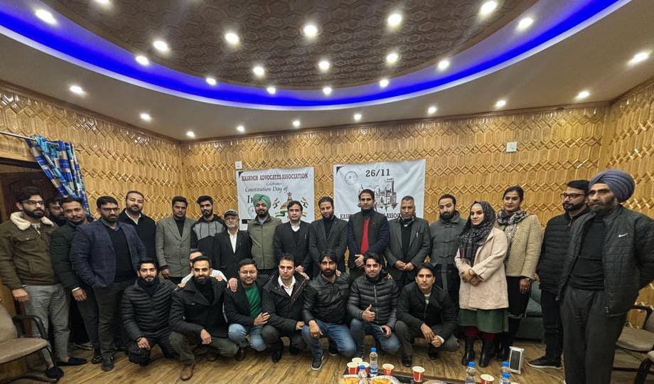 Kashmir Advocate’s Association Marks Constitution Day with Grand Celebration, Pays Homage to 26/11 Mumbai Attacks Martyrs